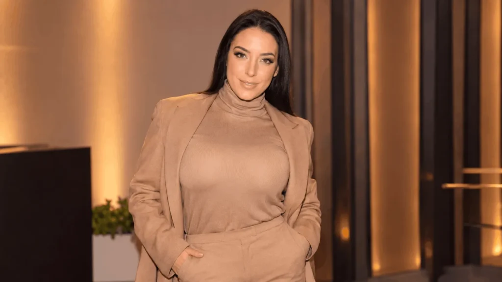 Angela White net worth subscription income