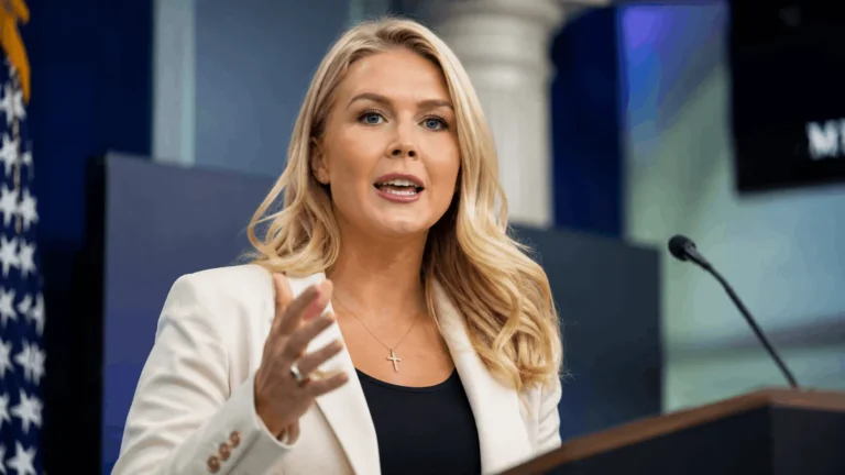 Karoline Leavitt net worth press briefing photo