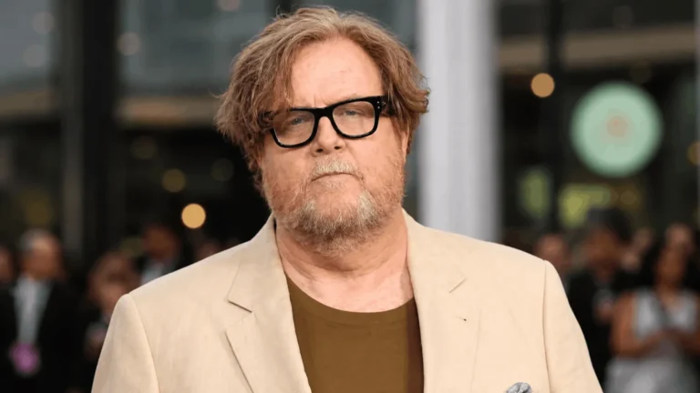 Steve Agee at a fan convention appearance